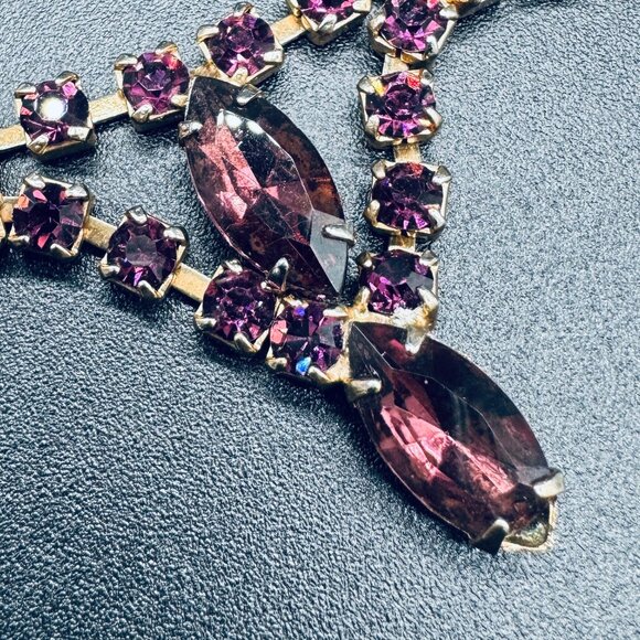Vintage Necklace Choker and Clip-on Earrings Purple Rhinestones Set - Picture 13 of 14